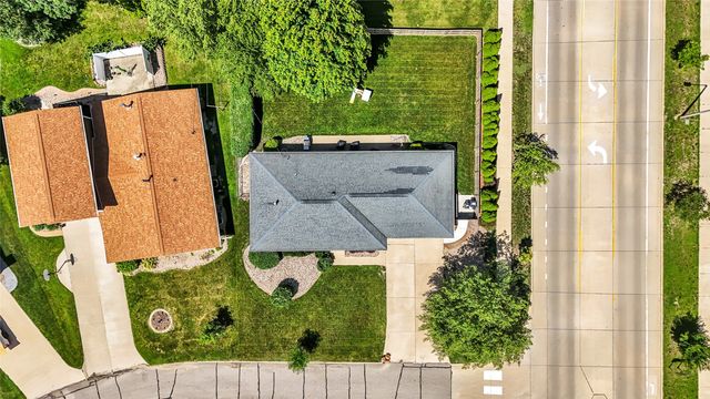2339 Meadow Lane NE, Cedar Rapids, IA 52402