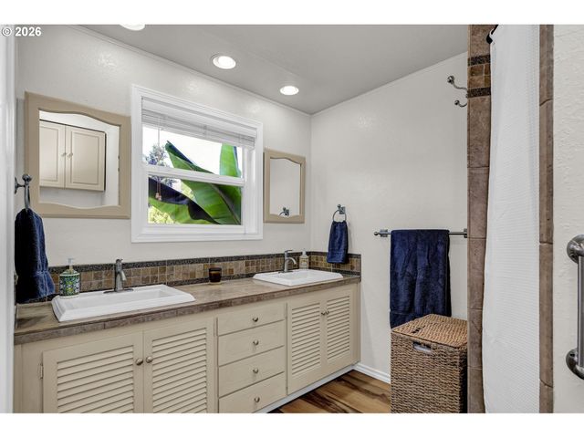 90440 GOODMAN Rd, Junction City, OR 97448