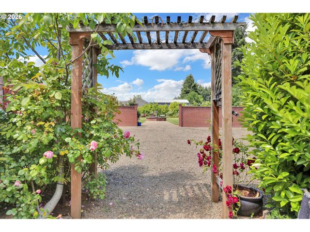 90440 GOODMAN Rd, Junction City, OR 97448