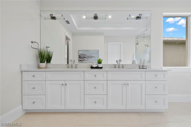 766 95th AVE N, Naples, FL 34108