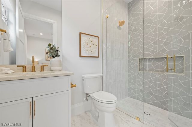 766 95th AVE N, Naples, FL 34108