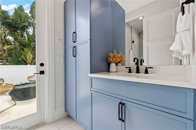 766 95th AVE N, Naples, FL 34108