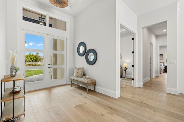 766 95th AVE N, Naples, FL 34108