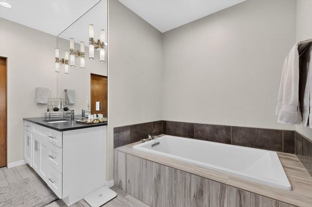 6305 Ghost Flower Trail NE, Albuquerque, NM 87111