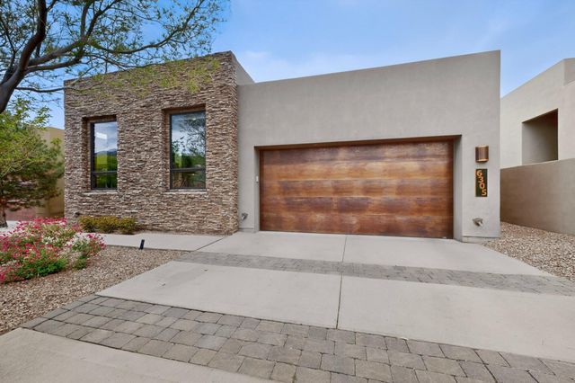 6305 Ghost Flower Trail NE, Albuquerque, NM 87111