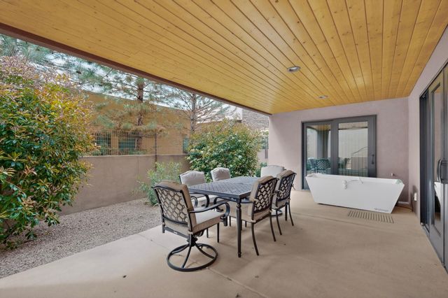 6305 Ghost Flower Trail NE, Albuquerque, NM 87111