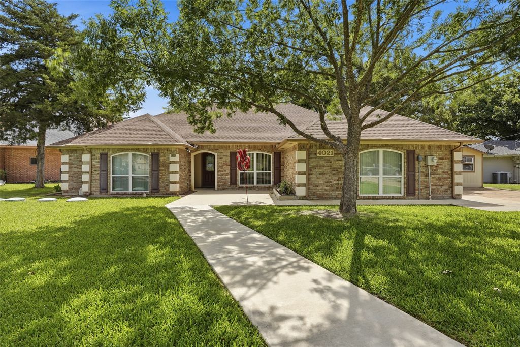 4021 Dakota Trail, Granbury, TX 76048