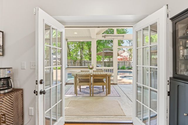 9270 EAST BRIDGE DR, Germantown, TN 38139
