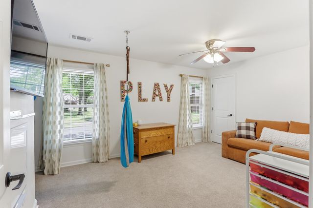 9270 EAST BRIDGE DR, Germantown, TN 38139