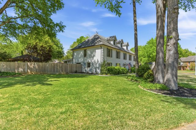 9270 EAST BRIDGE DR, Germantown, TN 38139