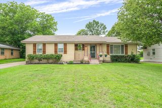 913 Pinson Road, Forney, TX 75126