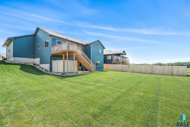 9016 W 24th St, Sioux Falls, SD 57106