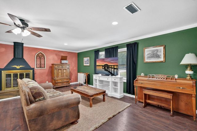 116 ROUND LAKE CIRCLE, Palatka, FL 32177