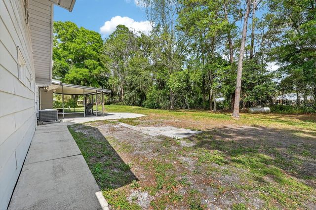 116 ROUND LAKE CIRCLE, Palatka, FL 32177