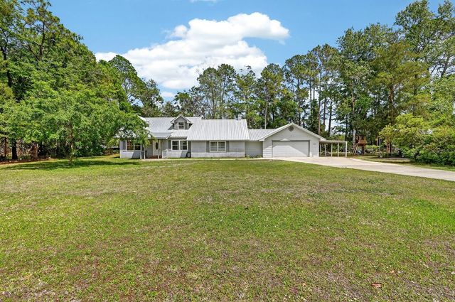 116 ROUND LAKE CIRCLE, Palatka, FL 32177
