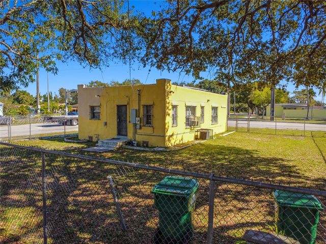 8620 NW 17th Ave, Miami, FL 33147