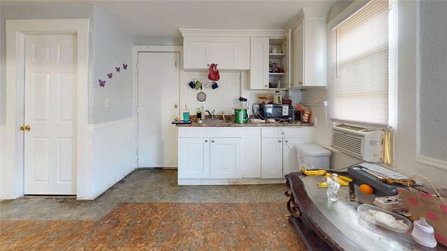 84 Chester Street, Woonsocket, RI 02895