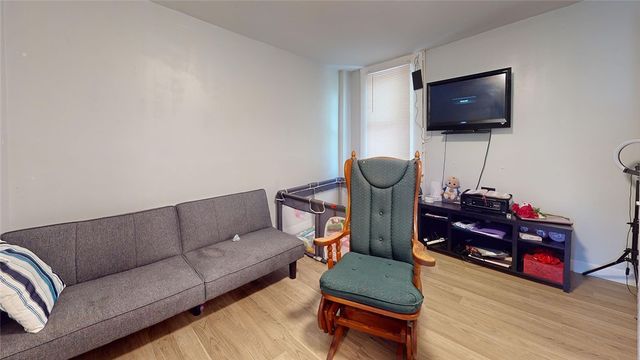 84 Chester Street, Woonsocket, RI 02895