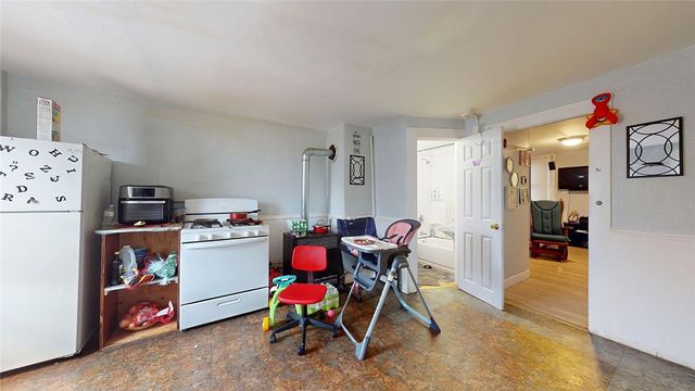 84 Chester Street, Woonsocket, RI 02895