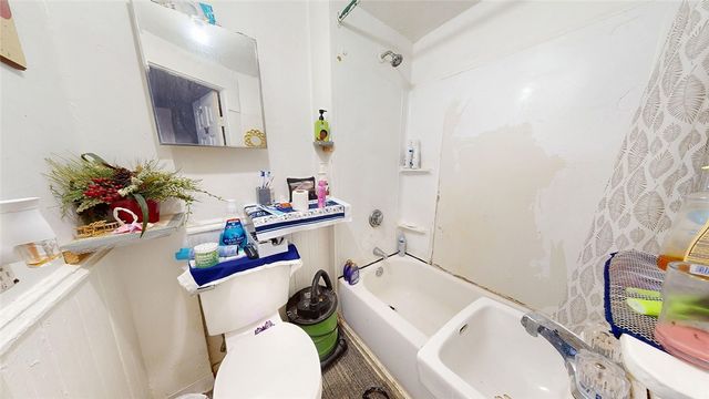 84 Chester Street, Woonsocket, RI 02895