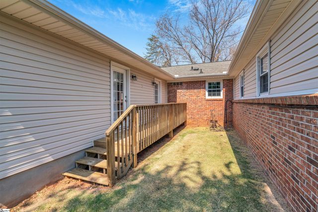 109 Riverview Drive, Greenville, SC 29611