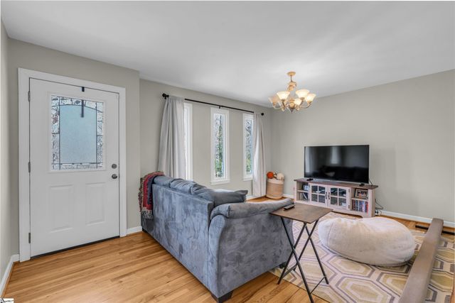 109 Riverview Drive, Greenville, SC 29611