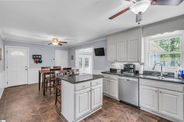 109 Riverview Drive, Greenville, SC 29611