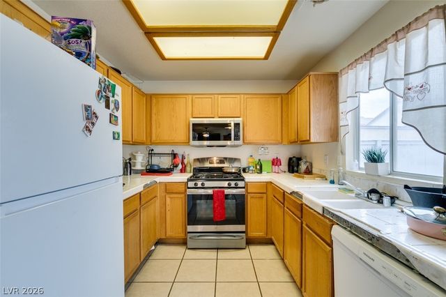 827 Royalmile Way, North Las Vegas, NV 89032