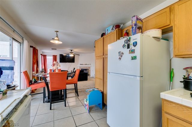 827 Royalmile Way, North Las Vegas, NV 89032