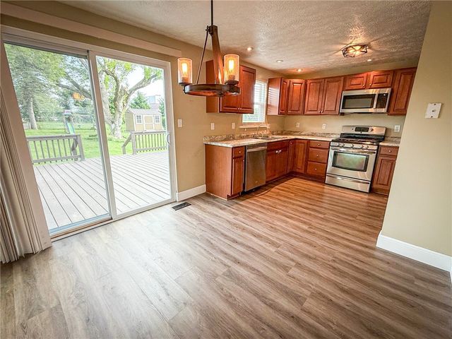126 Cornell Dr, Center Twp, PA 16001