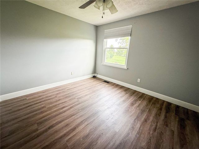 126 Cornell Dr, Center Twp, PA 16001