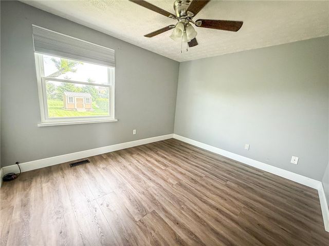 126 Cornell Dr, Center Twp, PA 16001