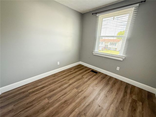 126 Cornell Dr, Center Twp, PA 16001