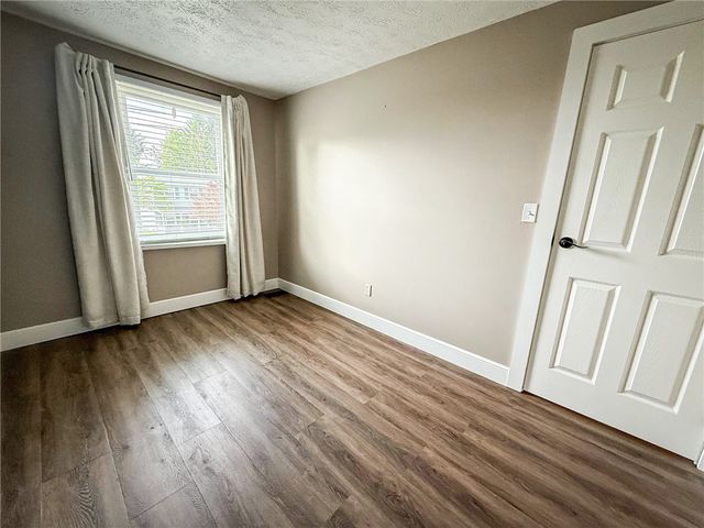 126 Cornell Dr, Center Twp, PA 16001