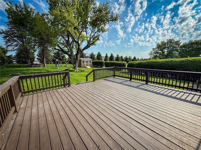 126 Cornell Dr, Center Twp, PA 16001