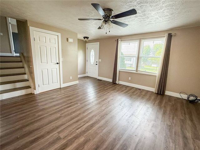 126 Cornell Dr, Center Twp, PA 16001