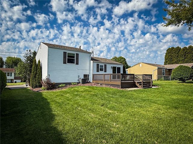 126 Cornell Dr, Center Twp, PA 16001