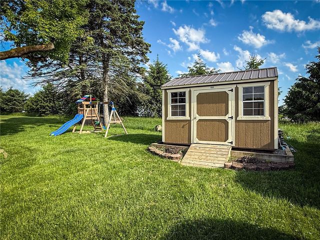 126 Cornell Dr, Center Twp, PA 16001