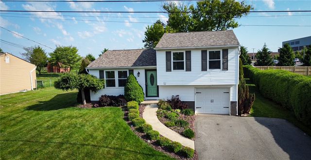 126 Cornell Dr, Center Twp, PA 16001