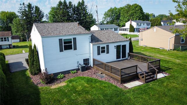 126 Cornell Dr, Center Twp, PA 16001