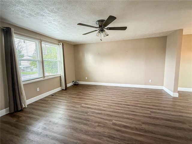 126 Cornell Dr, Center Twp, PA 16001