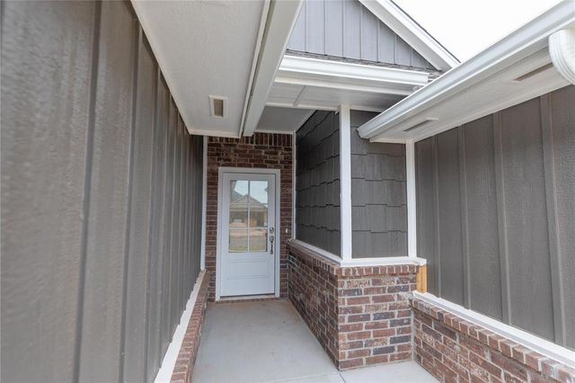 12301 SW 32nd Street, Yukon, OK 73099