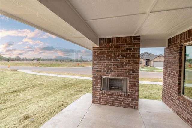 12301 SW 32nd Street, Yukon, OK 73099