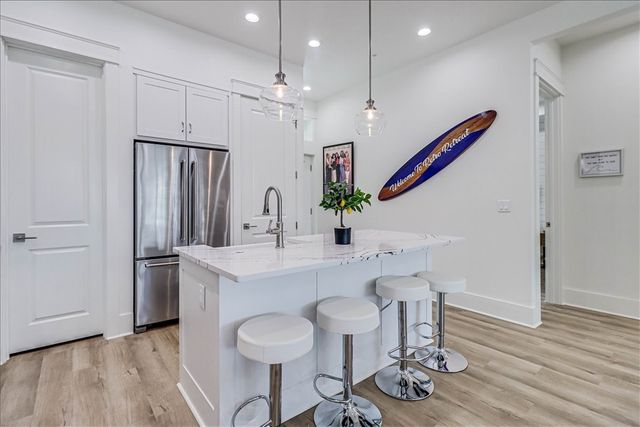 240 Social Circ 8-102, Port Aransas, TX 78373