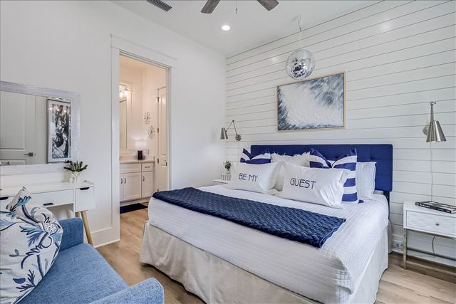 240 Social Circ 8-102, Port Aransas, TX 78373