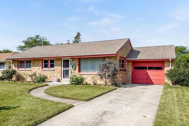 5803 S Lake DRIVE, Cudahy, WI 53110