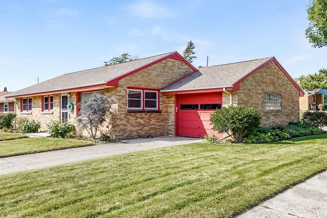 5803 S Lake DRIVE, Cudahy, WI 53110