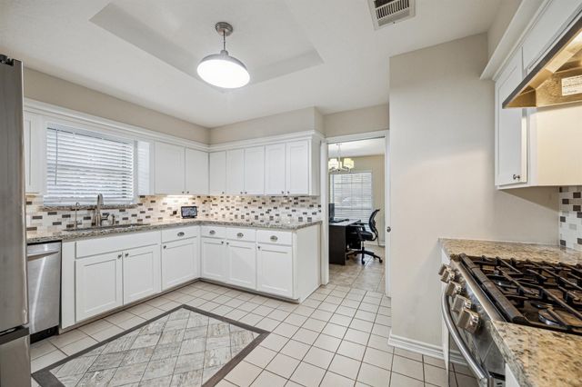 546 River Plantation Drive, Conroe, TX 77302