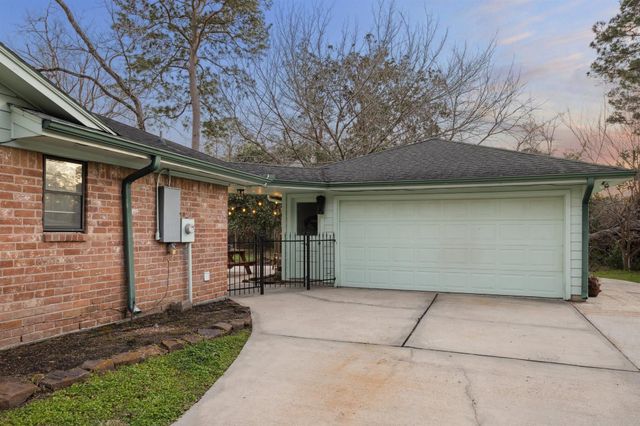 546 River Plantation Drive, Conroe, TX 77302