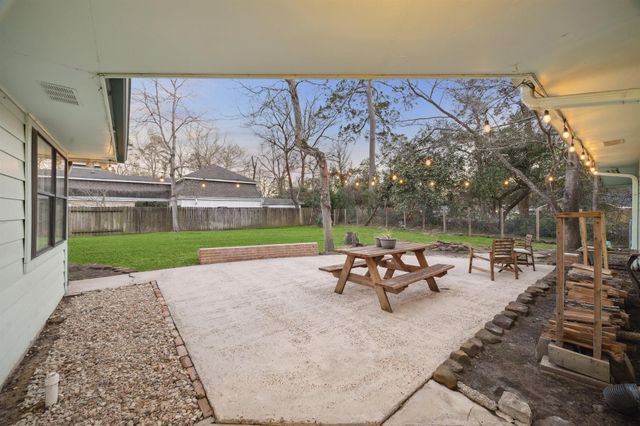 546 River Plantation Drive, Conroe, TX 77302